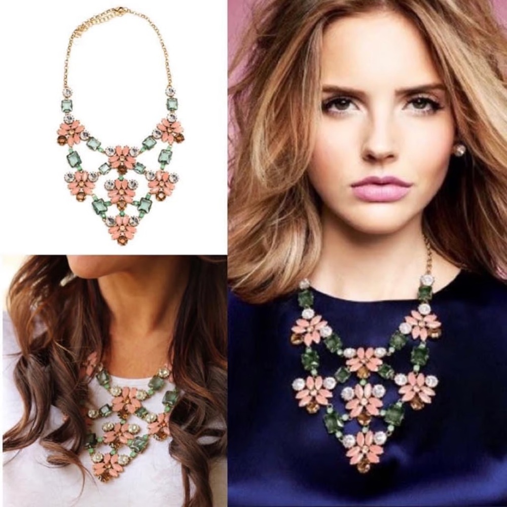 Stella & Dot Fleurette Necklace